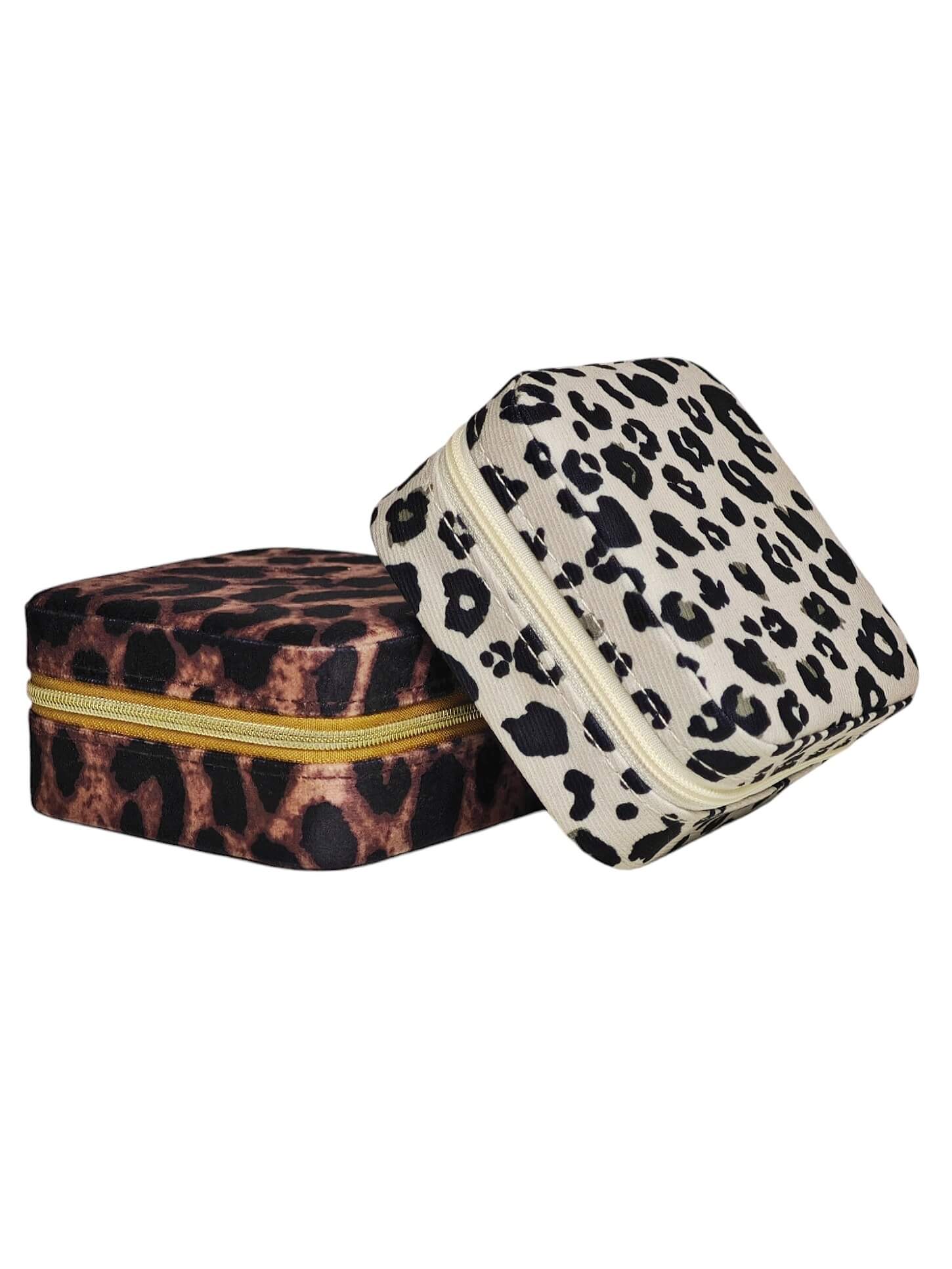 Tragbares Leo Schmuckkästchen aus Samt mit einem Leoparden Muster für Ringe, Halsketten, Ohrringe und Armbänder für Frauen und Männer aus Polyester von Lymaja Jewery