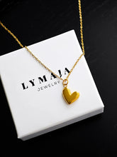 Classy Heart Charm Halskette aus vergoldetem Edelstahl mit ausgestanztem Herz Anhänger - LYMAJA