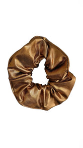 Metallic Scrunchie in Bronze – elastischer, glänzender Haargummi für Damen