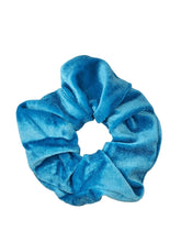 Samt Scrunchie in Aqua Blau weicher Haargummi von LYMAJA