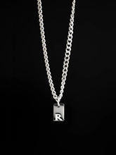 Feine 3mm Panzerkette aus silbernem Edelstahl mit Buchstabenanhänger