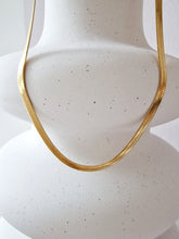 Massive goldene Snake Halskette mit 4 mm Breite