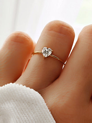 Gold Herz Ring mit einem kleinen Herz aus Strasse Stein von Lymaja