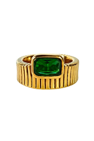 Green Square Ring gold mit einem grünen Zirkon Stein von Lymaja Jewelry