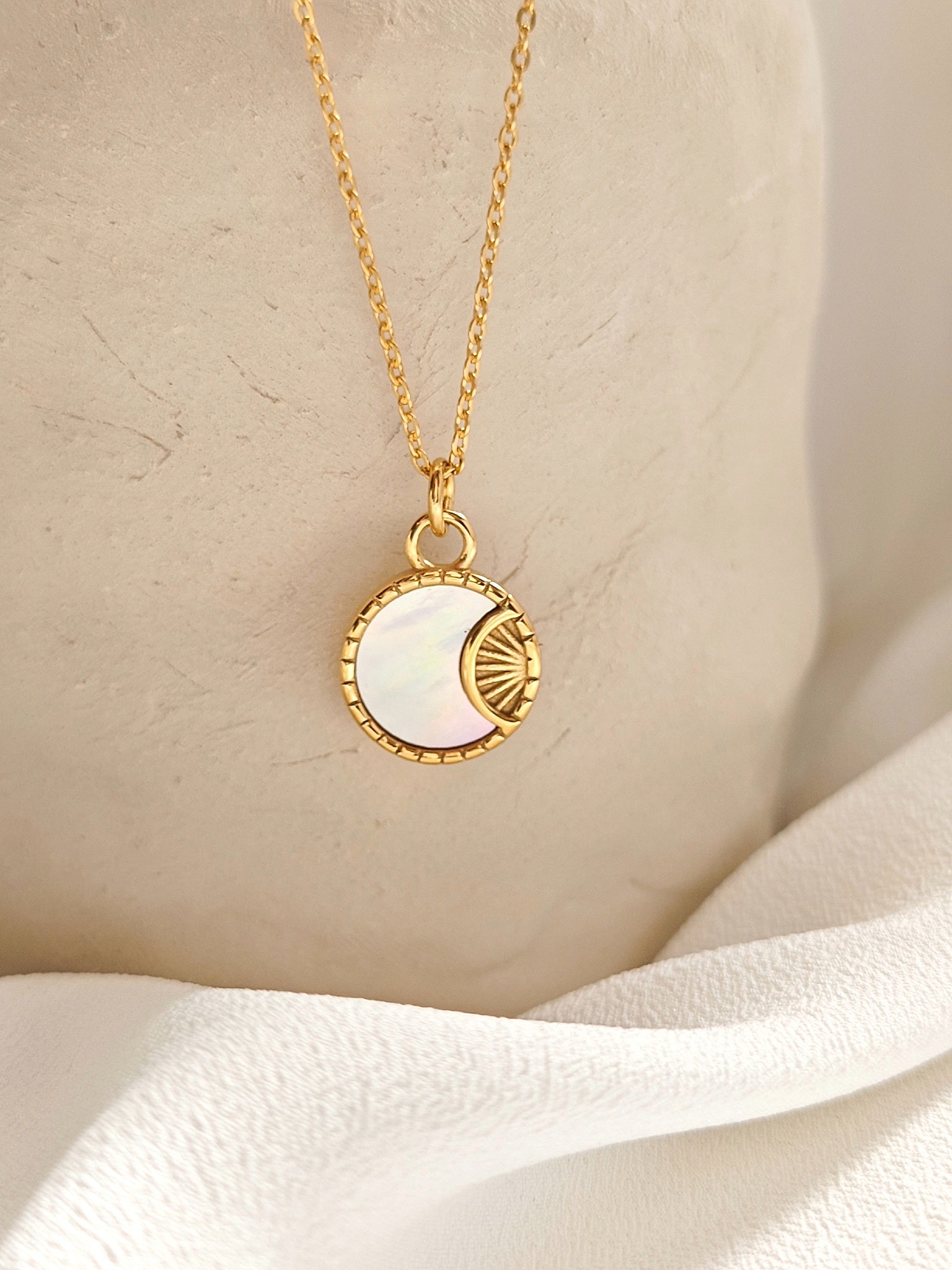 kette mit sonne und mond gold Lymaja