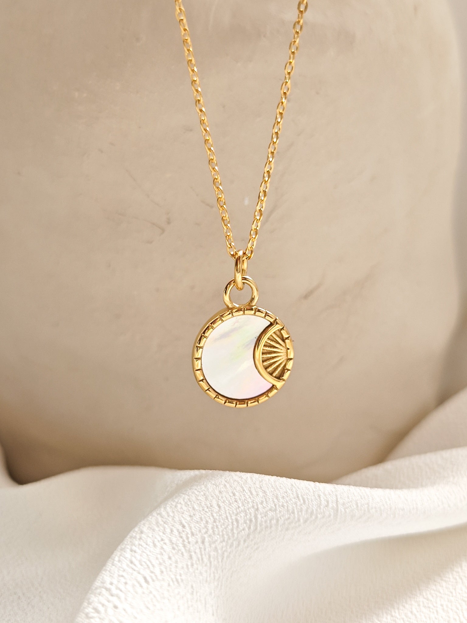 kette mit sonne und mond gold Lymaja