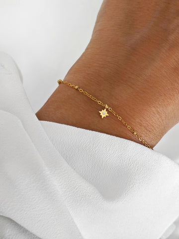 Little Star Armkette mit einem Zirkon Stern aus Edelstahl 18k vergoldet von Lymaja Jewelry