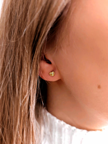 Lovely Herz Piercing Ohrstecker in gold von Lymaja