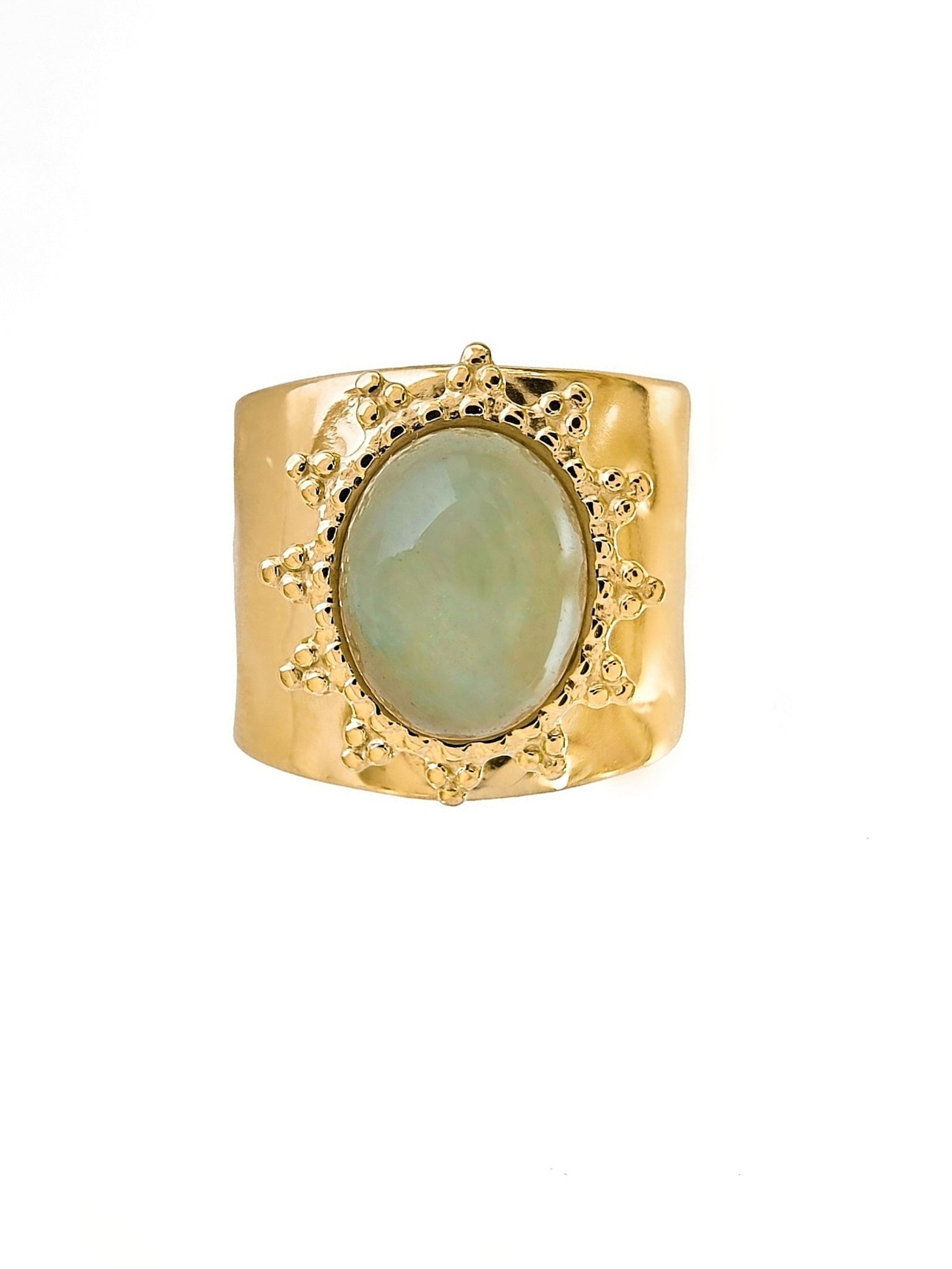 Green Akira Sonnen Ring gold in Schalenform mit türkis mint grünem Stein aus Edelstahl von Lymaja Jewelry