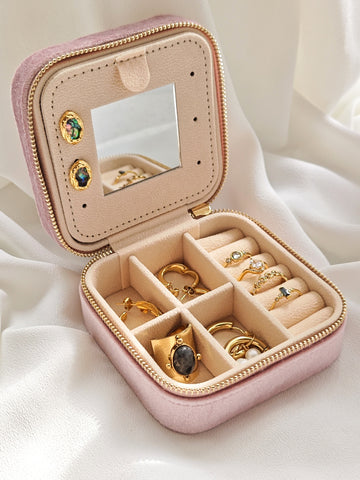 Samt Schmuckkästchen Organizer für Schmuck mit Spiegel in rosa von Lymaja Jewelry 