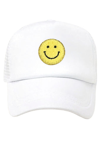 Lymaja Trucker Cap in weiss mit einem gelben Smiley