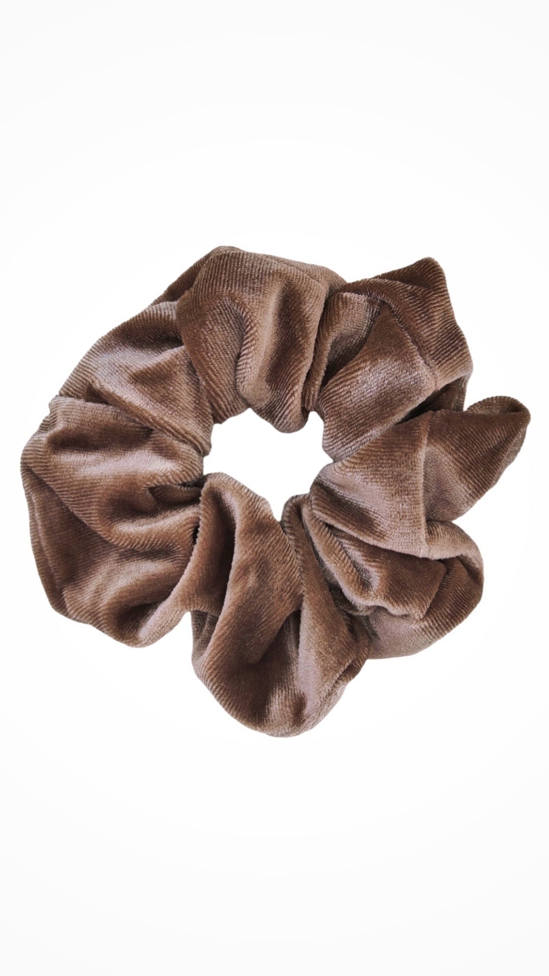 Weicher Haargummi Samt Scrunchie in nougat taupe hellbraun von Lymaja