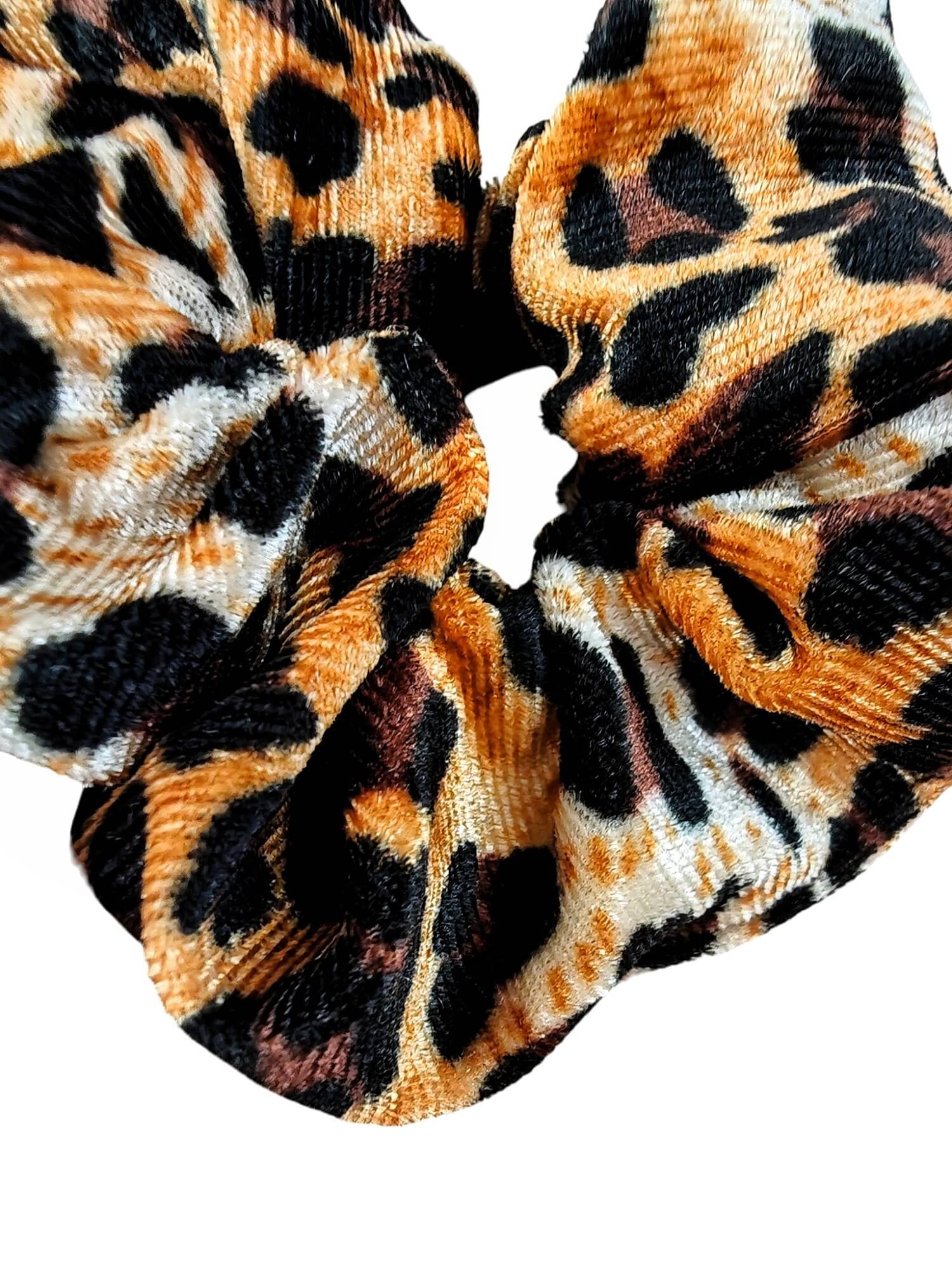 Weicher Samt Scrunchie Haargummi für Frauen mit Tiger Muster von Lymaja Jewelry 