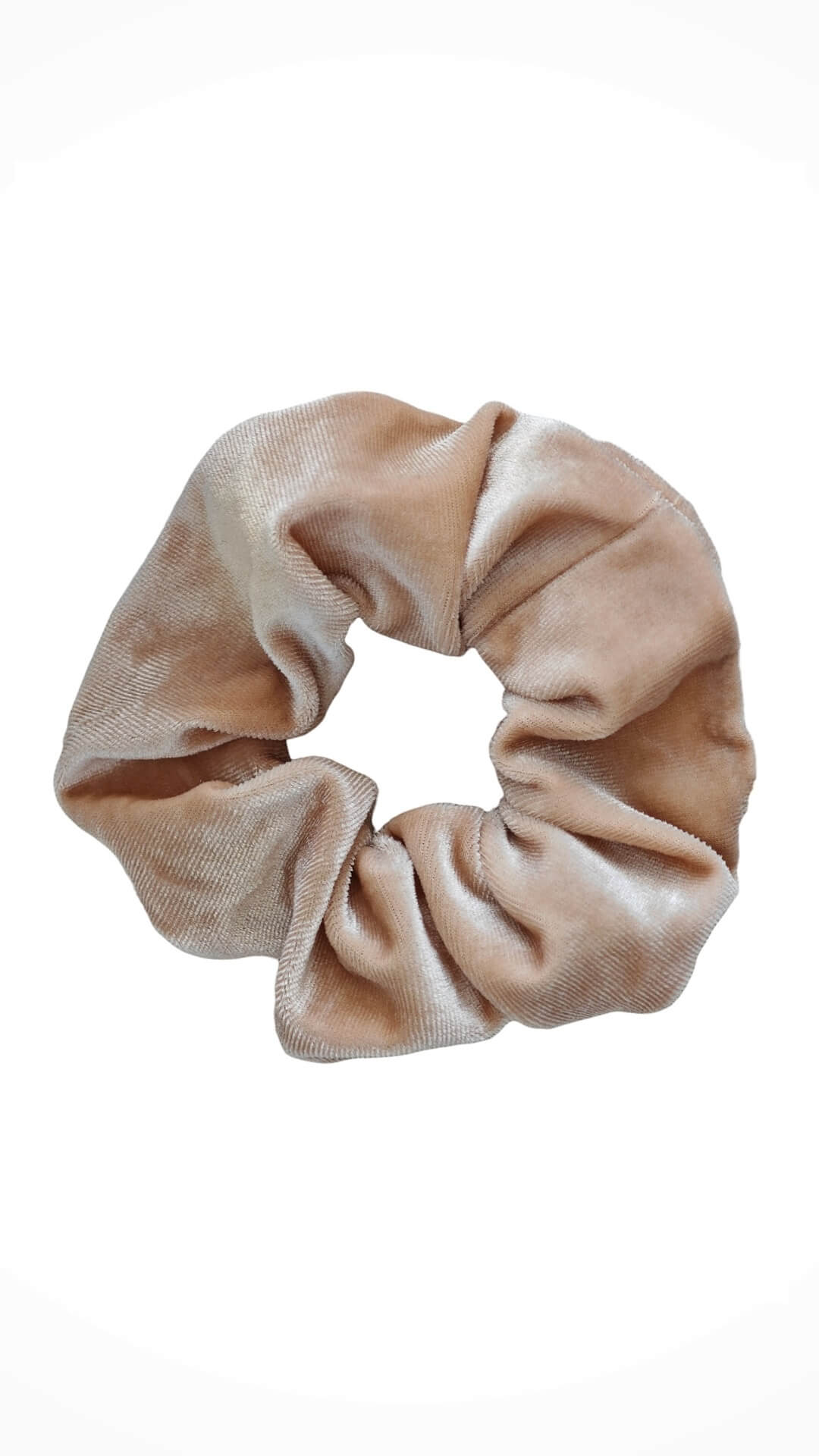 Weicher Samt Scrunchie Haaraccessoire für Frauen in beige creme sand von Lymaja Jewelry