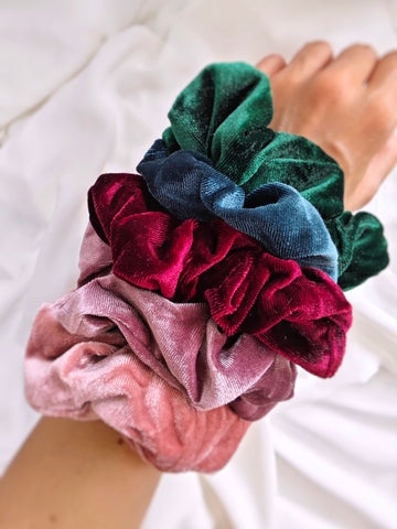 Velvet samt scrunchie Haargummis