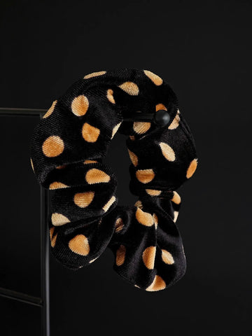 Schwarzer Samt Scrunchie Haargummi mit beigen Punkten - Lymaja