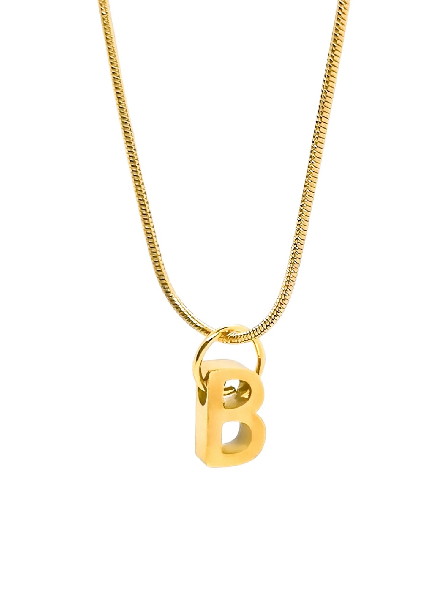 Buchstaben Halskette – goldene Initialen Kette aus 316L Edelstahl mit 8 mm Buchstaben Anhänger - LYMAJA