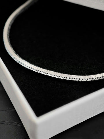 Classy Sleek Armkette in silber für Männer in Edelstahl 18cm bis 20cm verstellbar von Lymaja Jewelry 