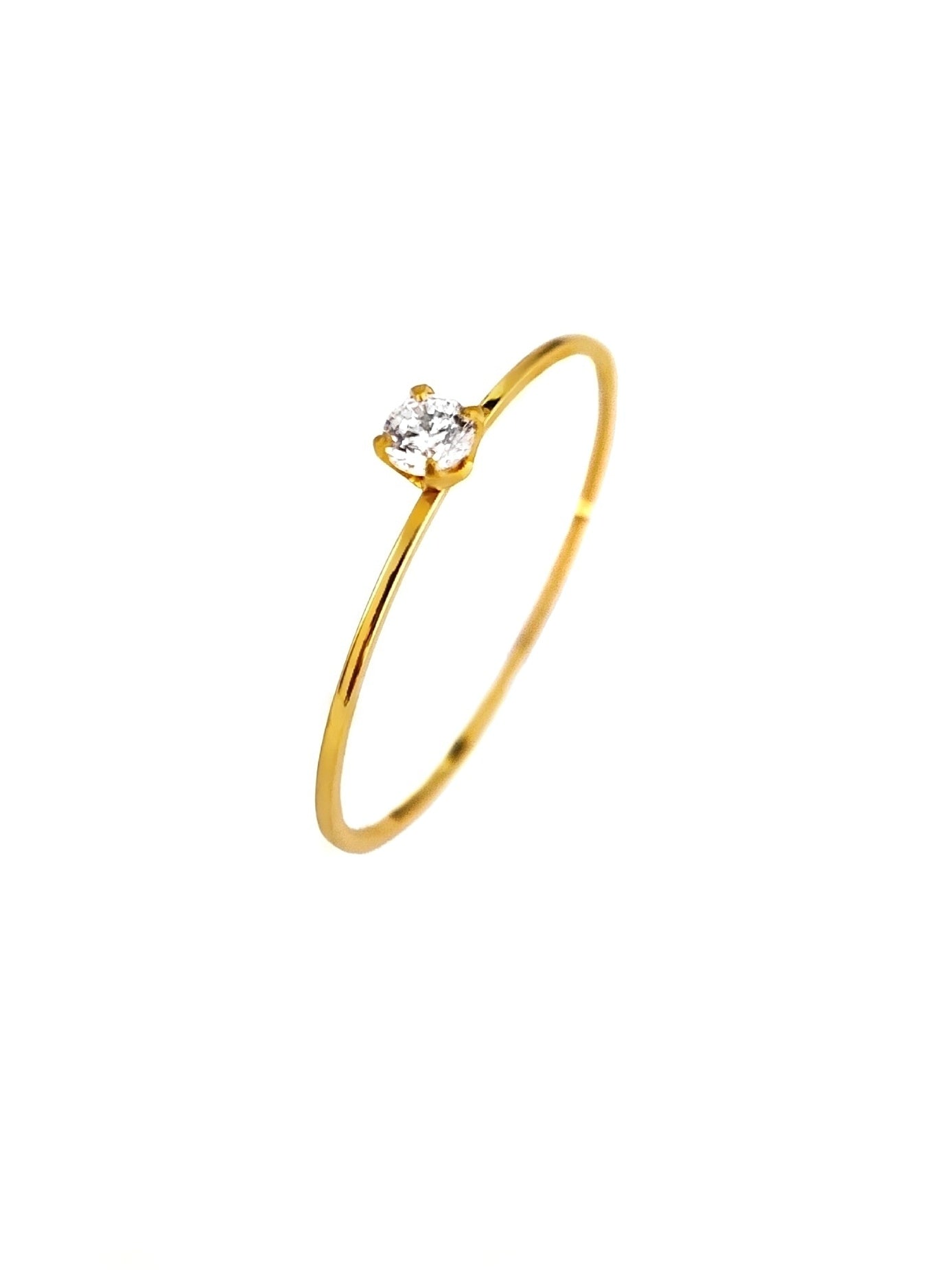 Fine sparkle Ring in gold mit einem kleinen Zirkon Stein und sehr dünnem Edelstahl von Lymaja Jewelry 