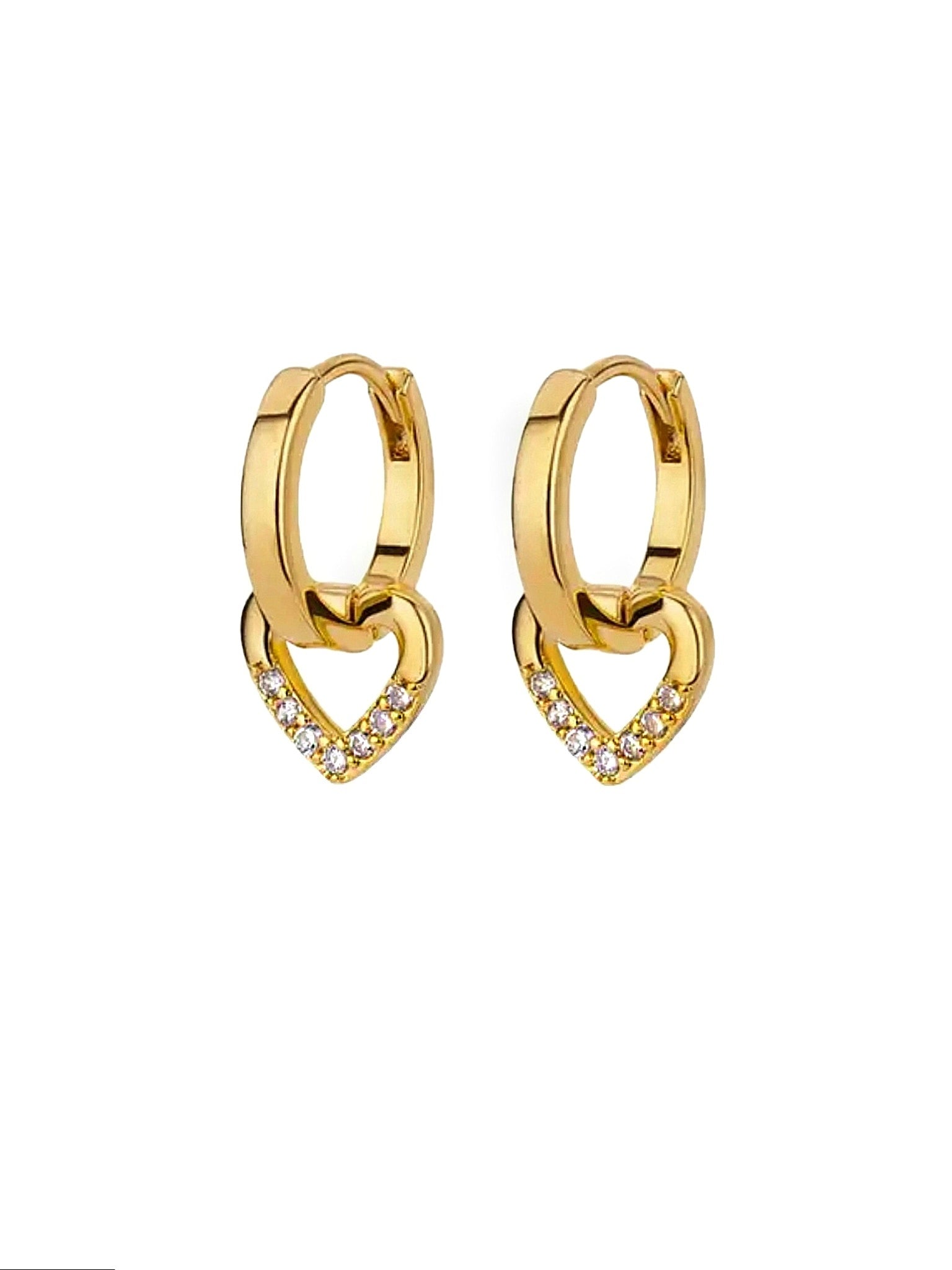 Lovely Heart Hoops mit einem Zirkon Herz in gold aus Edelstahl für Frauen von Lymaja Lymaja