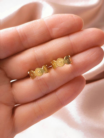 Goldene Statement-Ohrringe mit Sonnenstrahlen-Motiv aus 18k vergoldetem Edelstahl