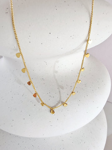 Edelstahl Halskette mit kleinen Herz Anhängern in gold - Lymaja