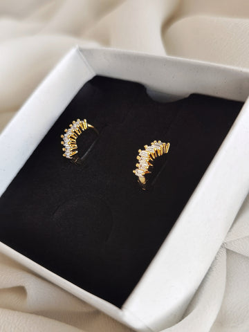 Goldene Mini Zirkon Hoops Ohrringe mit Klappverschluss - LYMAJA