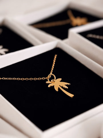 Goldene Palmen Halskette aus Edelstahl – Sommer Schmuck für Damen
