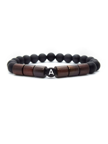 Partnerarmband Sandelholz aus hochwertigen Natursteinperlen in schwarz matt und Sandelholz Perlen mit Buchstaben personalisiert von Lymaja Jewerly