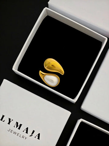 Goldener Tropfen Ring mit einer Perlmutt Perle - Lymaja