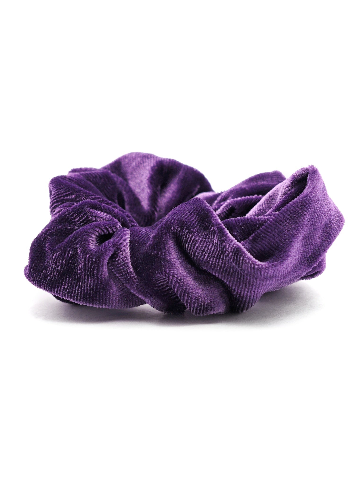 Samt Scrunchie Haargummi für Frauen in Violett von Lymaja Jewerly