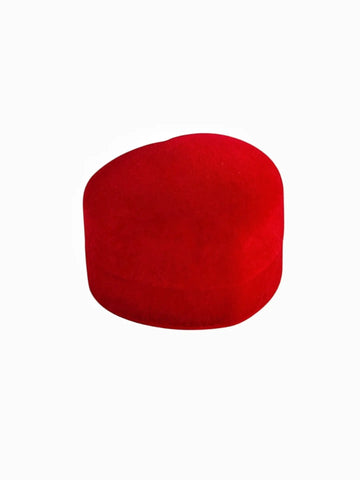Rotes Herz-Ringetui aus weichem Samt ohne Ring