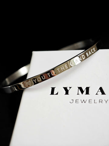 I love You to the moon and back Armreif mit Gravur in silber aus Edelstahl von Lymaja Jewelry 