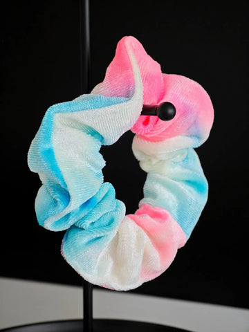 Samt Scrunchie in Hellblau rosanem Farbverlauf – LYMAJA