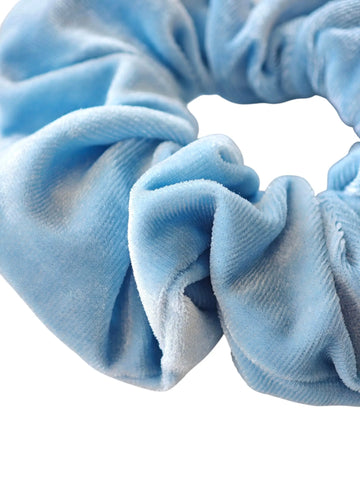 Samt Scrunchie in Baby Hellblau weicher Haargummi von LYMAJA