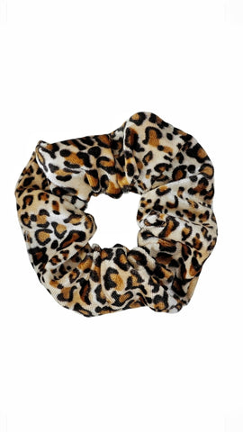 Weicher Samt Scrunchie Haargummi für Frauen mit Leoparden Muster von Lymaja Jewelry 