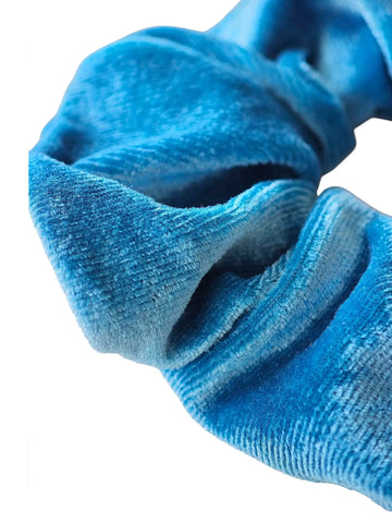 Samt Scrunchie in Aqua Blau weicher Haargummi von LYMAJA