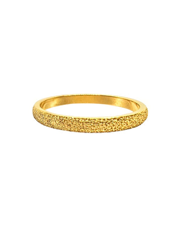 Shiny Ring in gold aus Edelstahl mit einer glitzernden Oberfläche von Lymaja Jewelry 