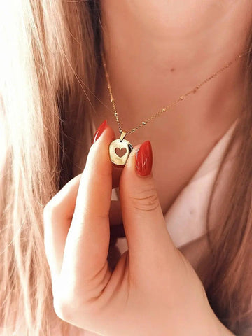 Goldene Halskette für Frauen mit einem ausgestanzten Herz - Lymaja